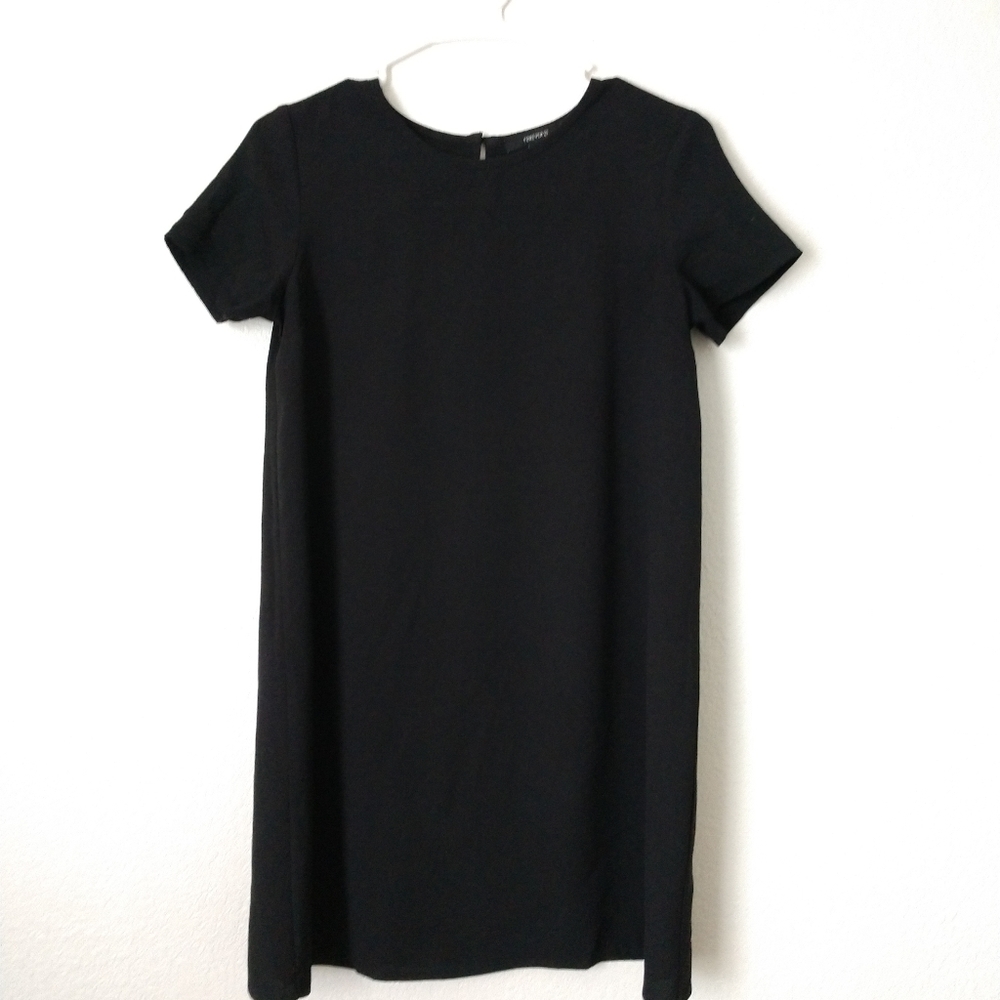Forever 21 LBD Little Black Dress Shift Dress Minimalist Short Sleeve Size XS